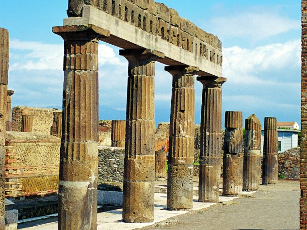 Excursion to Pompeii ruins